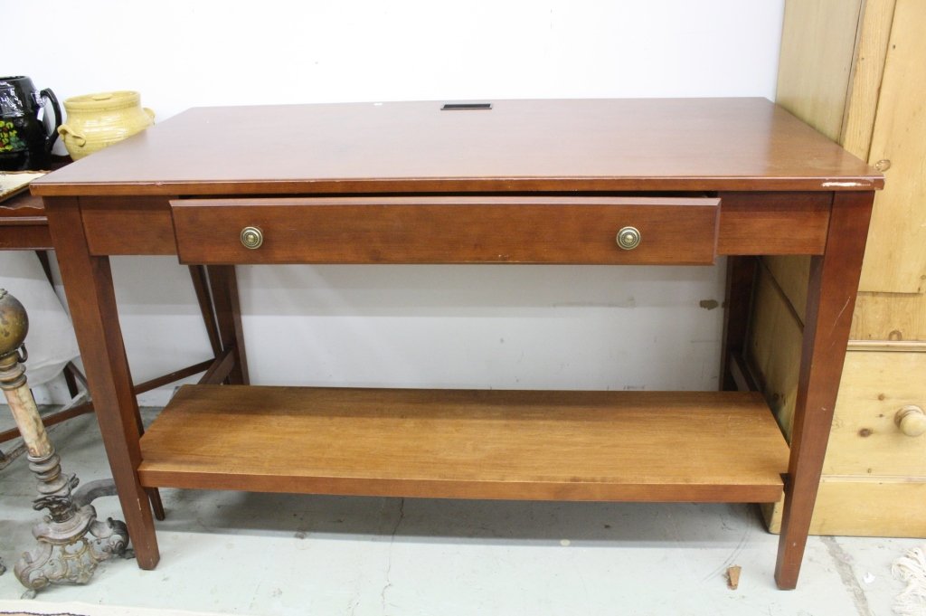 Mid Century Modern ETHAN ALLAN Side Table (1 of 3)