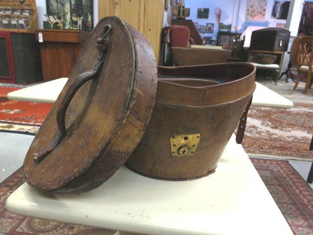 Leather Hatbox Early “Dobbs" Derby (1 of 6)