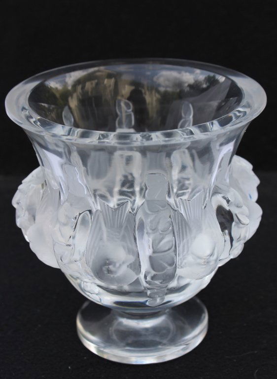 LALIQUE French Crystal Vase Birds Relief (1 of 10)