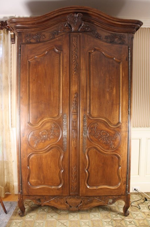 Antique Louis XV French Armoire 1723-1774 (1 of 10)