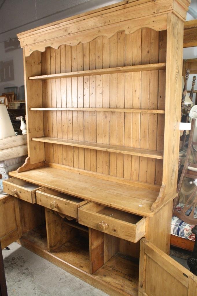 Vintage Three Shelf Pine Hutch (1 of 7)