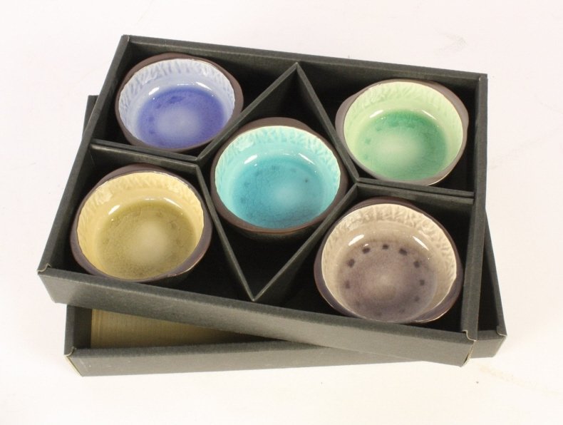 Colorful Set Asian Ceramic Bowls MCI (1 of 9)