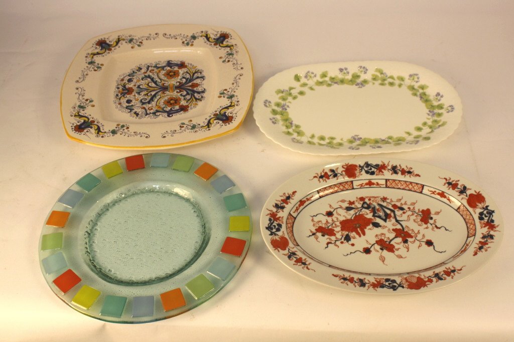 Lot of 4 Patterned Serving Platters (1 of 9)