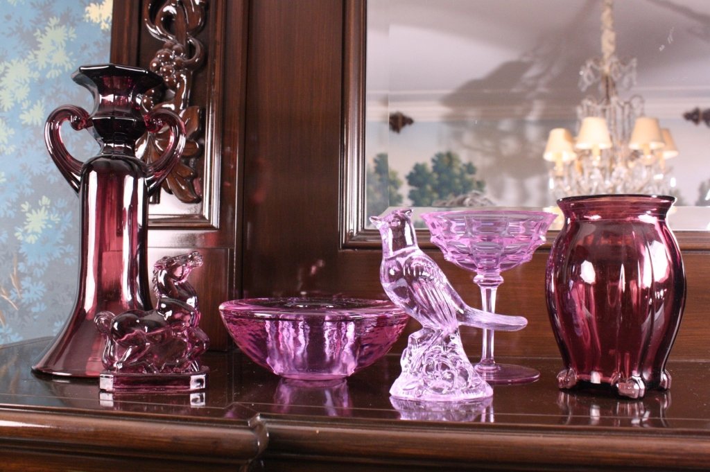 Group Lot Collectible Amethyst Lavender Art Glass: Collectible Vintage Amethyst glass and Lavendar glass. Includes 1 Joey Horse, 1 Bird, 1 Cocktail Glass, 1 signed bowl "fire and light", and a combination candleholder one end and vase the other end pi
