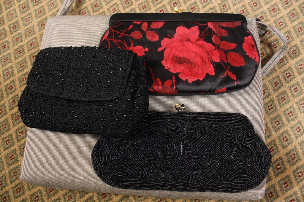 Group3  Vintage Black Beaded Purses Clutches (1 of 3)