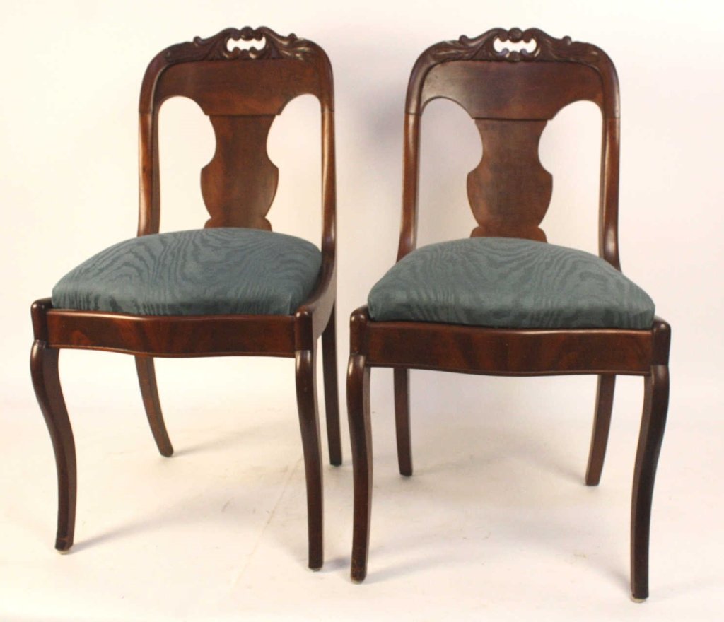 Pair of Vintage Small Mahogany Side Chairs (1 of 8)