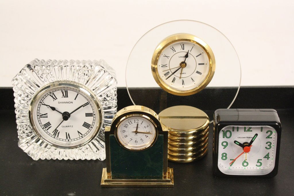 Vintage Group Lot of Four Desk Clocks (1 of 8)