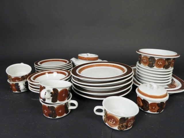 ARABIA Finland LP/AA Dish Lot (1 of 8)