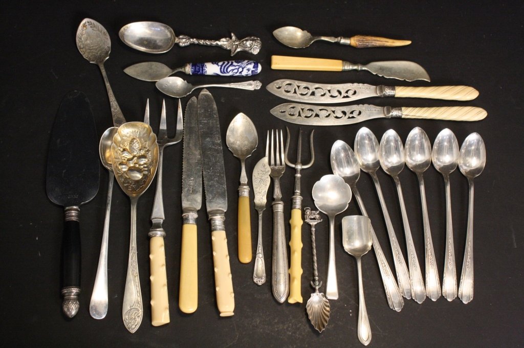 Lot Antique Victorian Silver Bakelite Flatware: A lot of antique assorted Victorian Era silver plate flatware. 27 pieces total. some with sterling, bone and bakelite pieces.