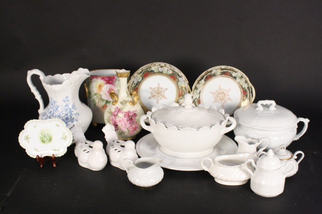 Group Lot VIntage Limoges, porcelains, vases (1 of 8)