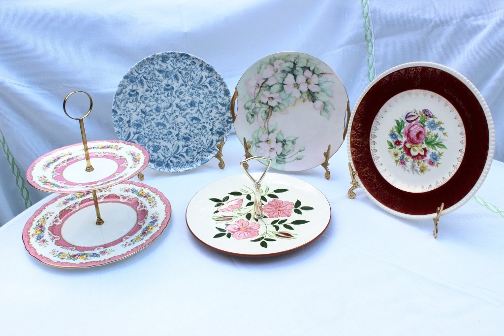 5 Signed Antique Porcelain Plates (1 of 10)