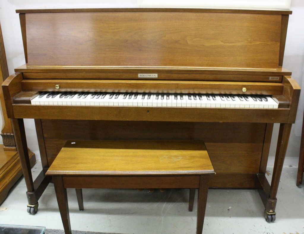 BALDWIN Hamilton Upright Piano on Casters w Bench (1 of 10)
