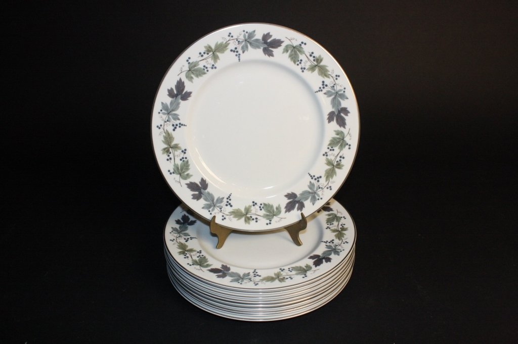 Vintage Set of 10 DOULTON Dinner Plates (1 of 4)