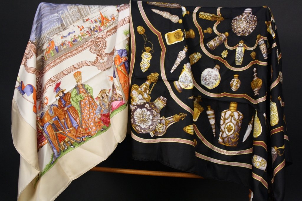 2 HERMES SCARVES Vintage (1 of 10)