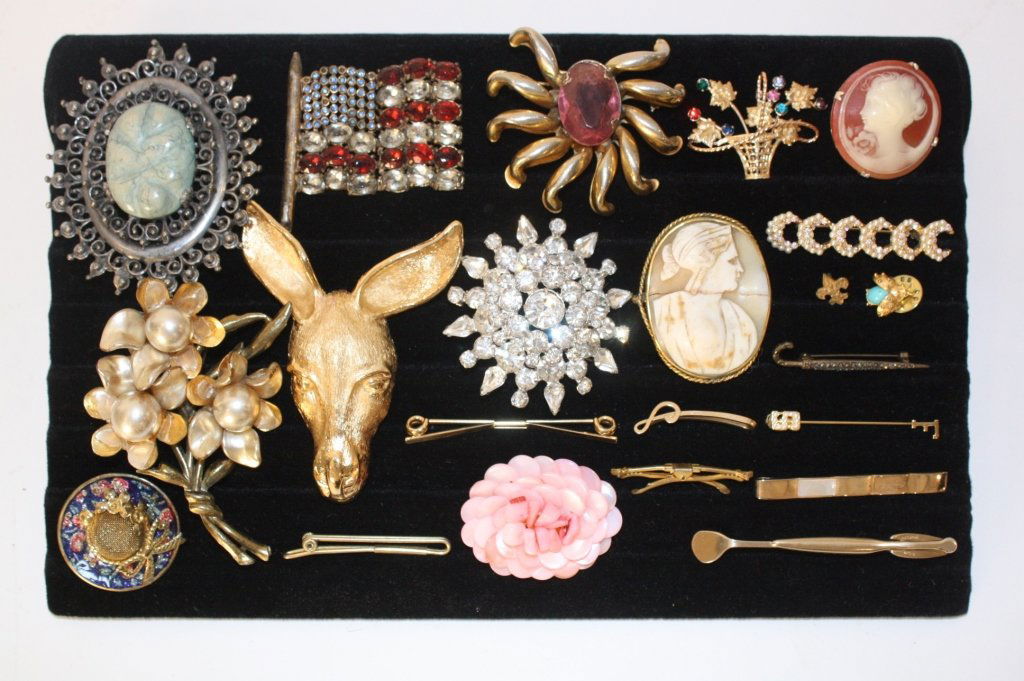 23 Antique and Vintage Jewelry Pieces (1 of 10)