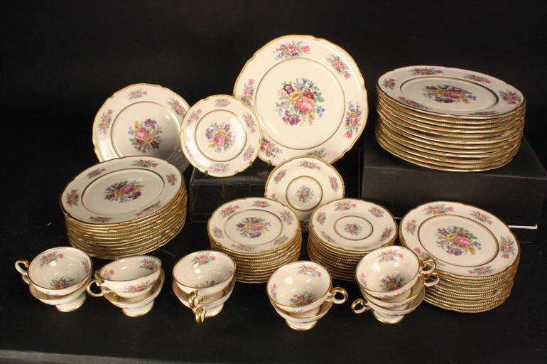Castleton Rose China Set 70 Pieces