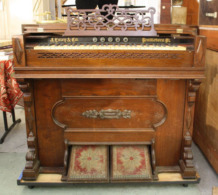 J. ESTY 7 CO Antique Cottage Organ (1 of 10)