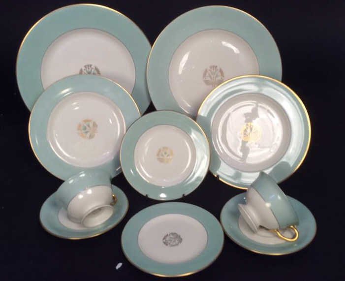 PICKARD Aqua Gold Partial Dinner Service (1 of 7)