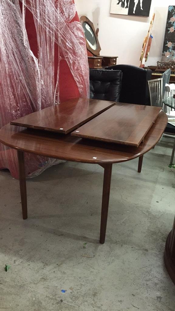 Mid Century Modern Table with Leaves (1 of 7)