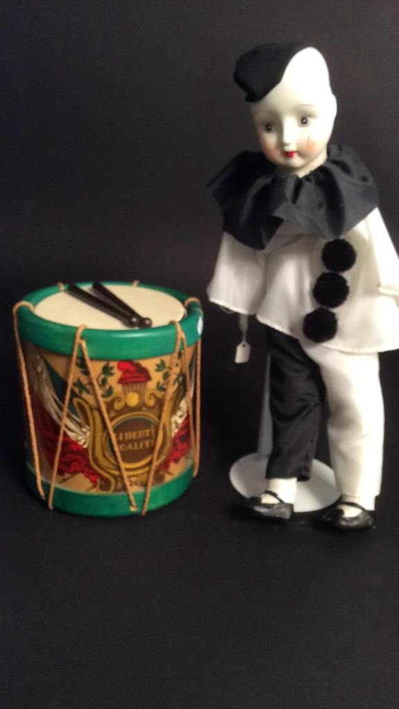 Drum Ice bucket and Venetian clown (1 of 7)