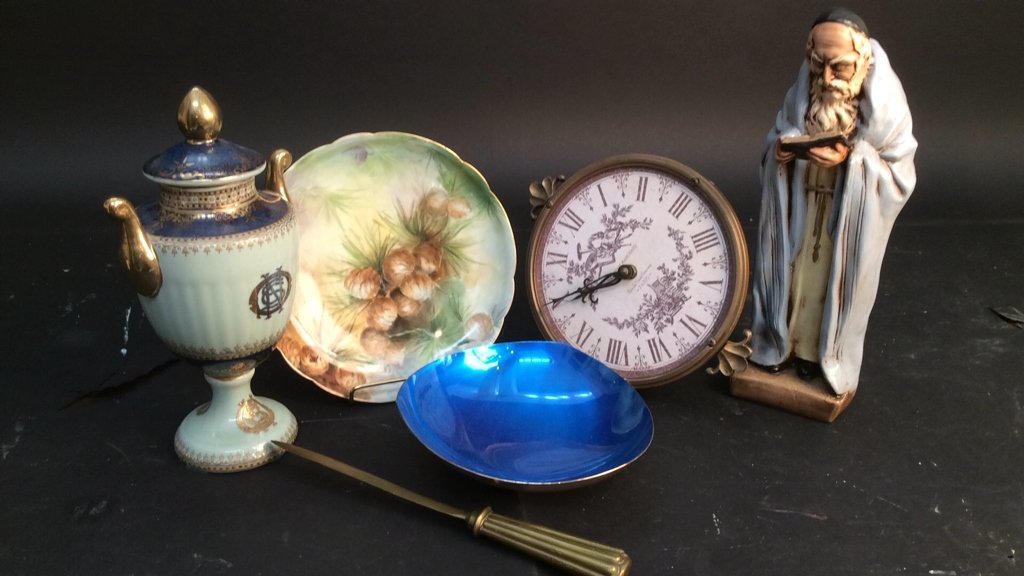 group of desk articles vintage (1 of 10)