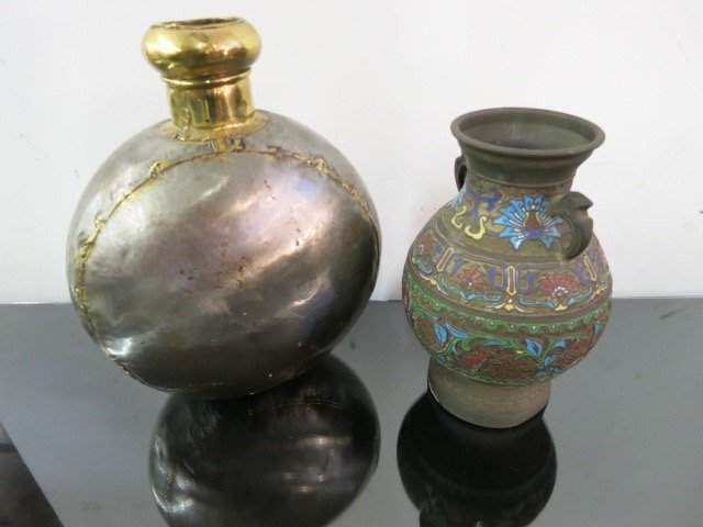 Vibrant Archaic Vases Pair Decorative Items (1 of 10)