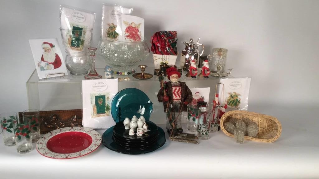 Christmas Group Lot and More (1 of 8)