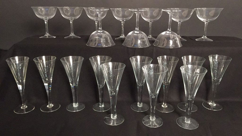 Set Crystal Champaign Flutes tall Stem and Glasses (1 of 6)