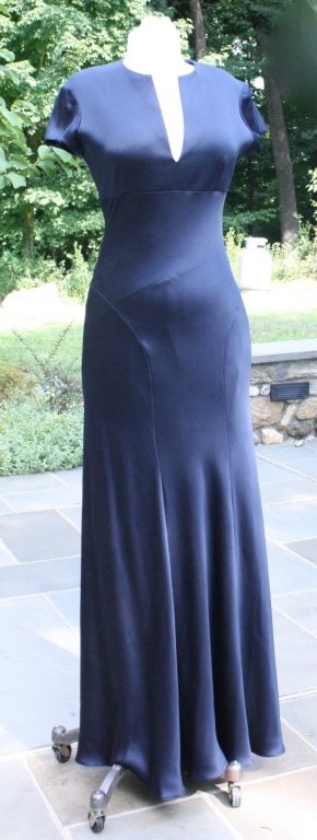 MONIQUE L'HUILLIER Couture Evening Gown (1 of 5)