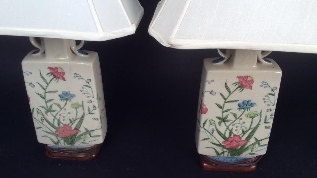 Pair hand painted signed Asian porcelain lamps (1 of 10)