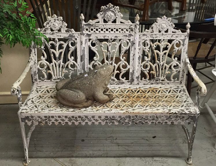 Vintage Cast Iron Bench and Garden Frog (1 of 9)