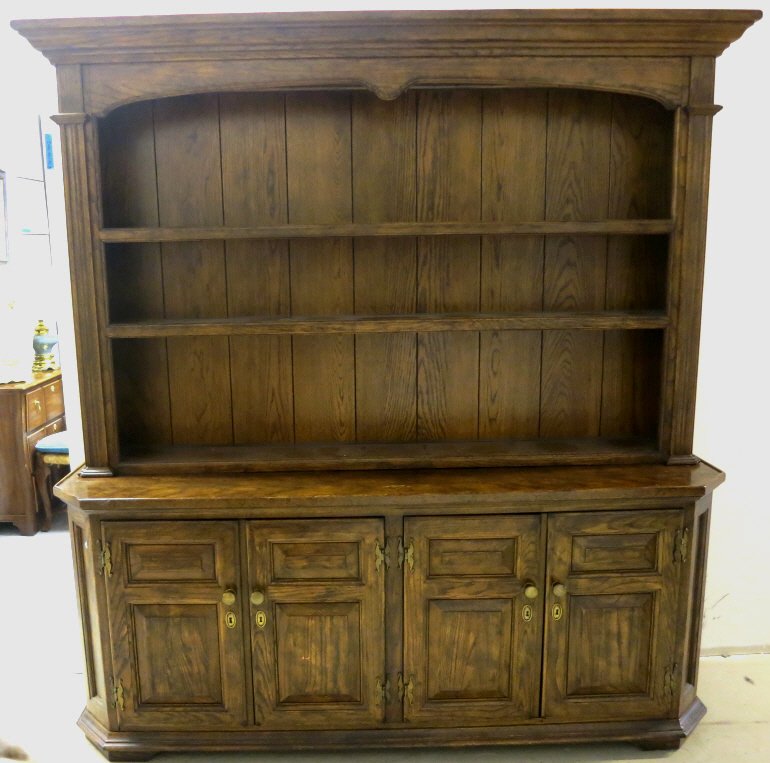 Vintage Walnut Buffet with Plate Display Hutch (1 of 10)