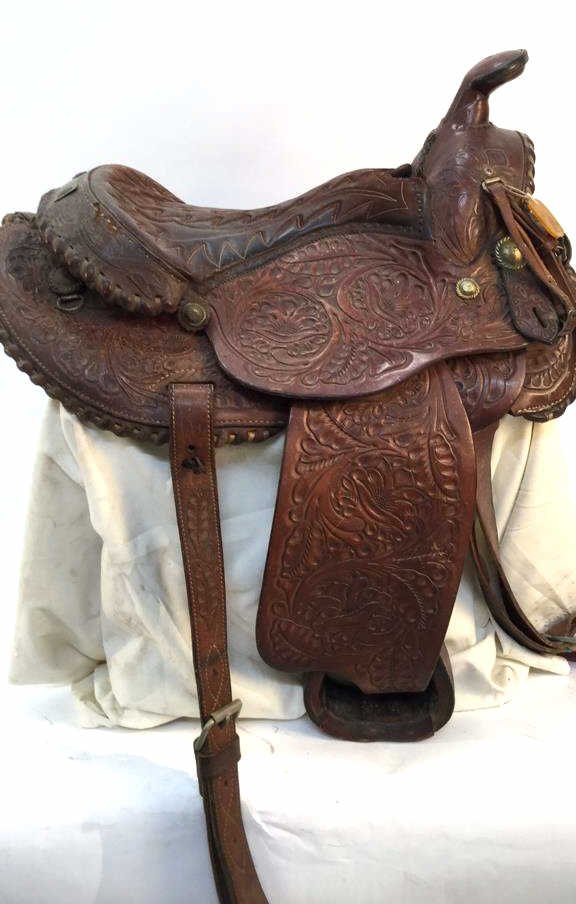 American Saddle Company Western Style Saddle (1 of 8)