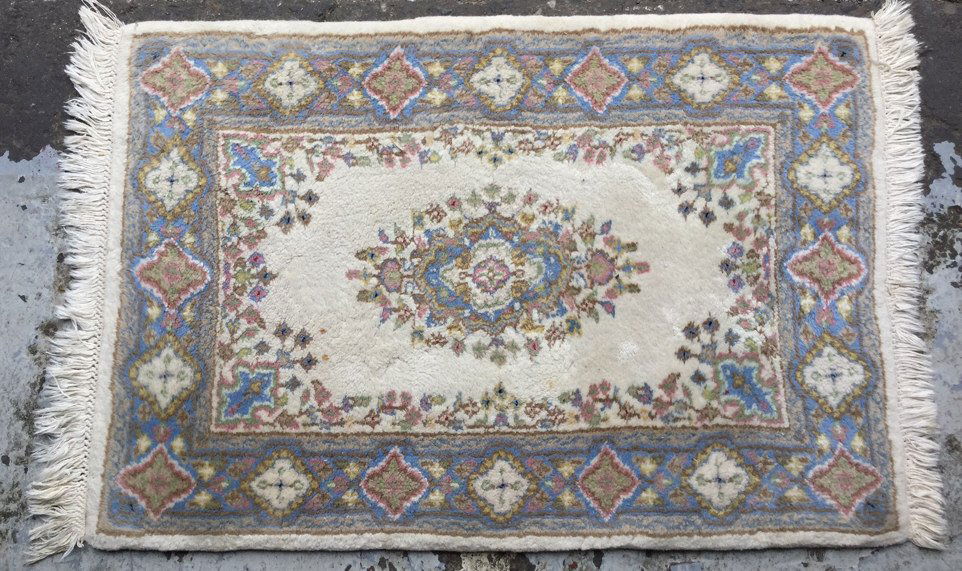 Pale Blue Wool Pile Carpet with Center Medallion (1 of 6)
