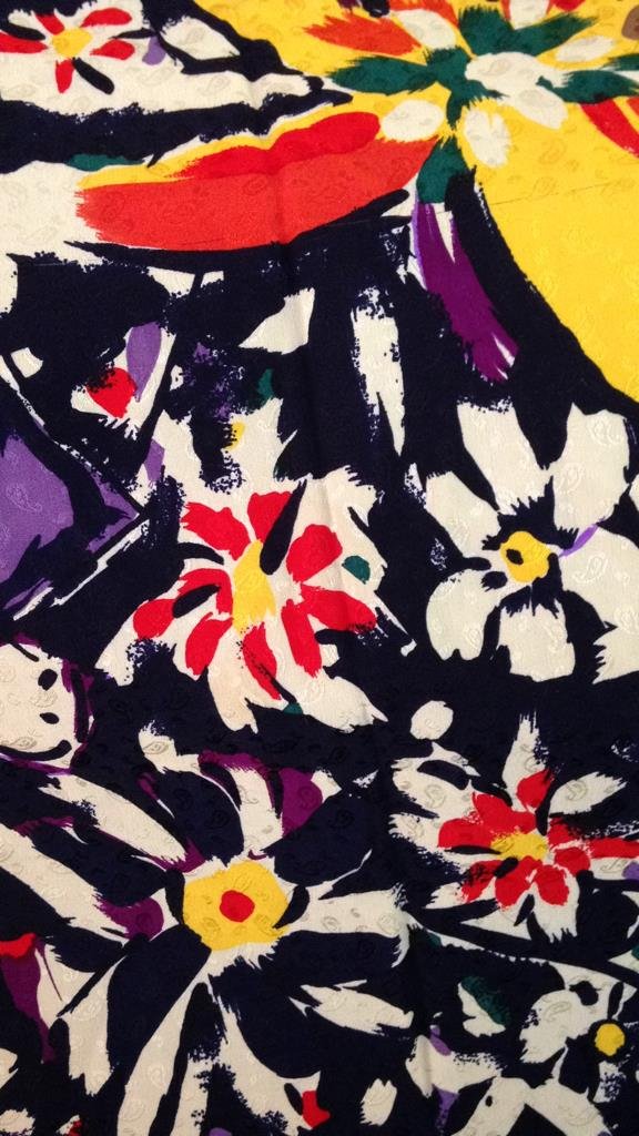 FENDI Designer Silk Scarf Flower Motif (1 of 7)