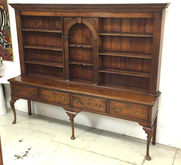 Chippendale Style Vasselier Display Hutch (1 of 10)