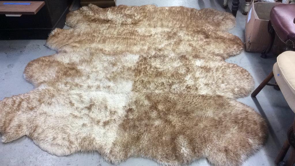 Thick Sheep Skin Rug (1 of 10)