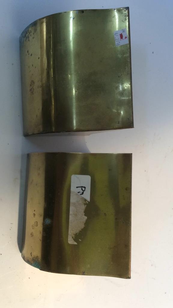 Pair brass wall mount planters (1 of 3)