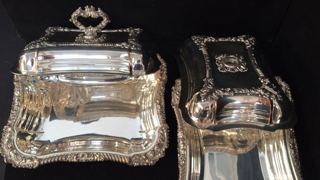 Pair Antique Victorian Entree Dishes circa 1825 (1 of 10)