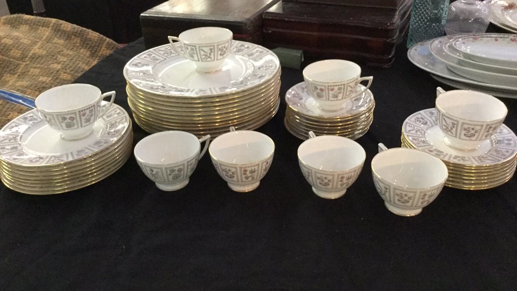 43 piece MINTON BONE CHINA DINNING SET: This lot is a 43 piece tapestry dinning set MADE IN ENGLAND by the company MINTON this lot is all BONE CHINA and is marked on bottom of all pieces largest item in this lot measures 10.5 X 10.5