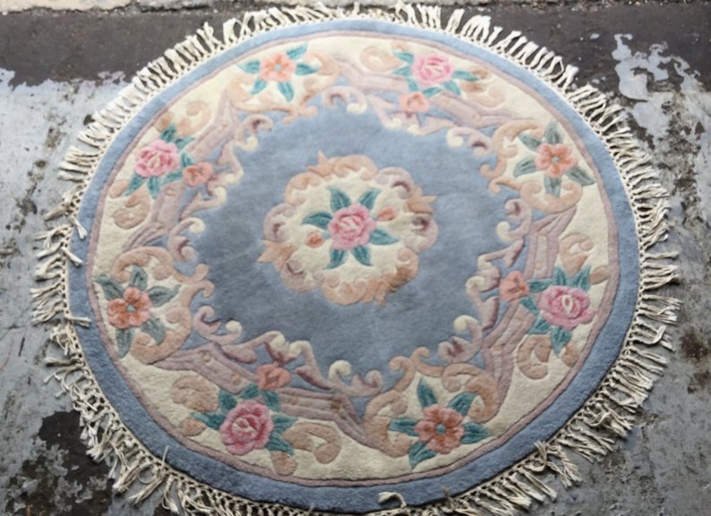 DYNASTY HERITAGE 100% Chinese Wool Rug: Circle 100% Chinese area wool rug, pale blue rug with light color flower theme DYMASTY HERITAGE , this rug measures in at 45.5 x 46.5