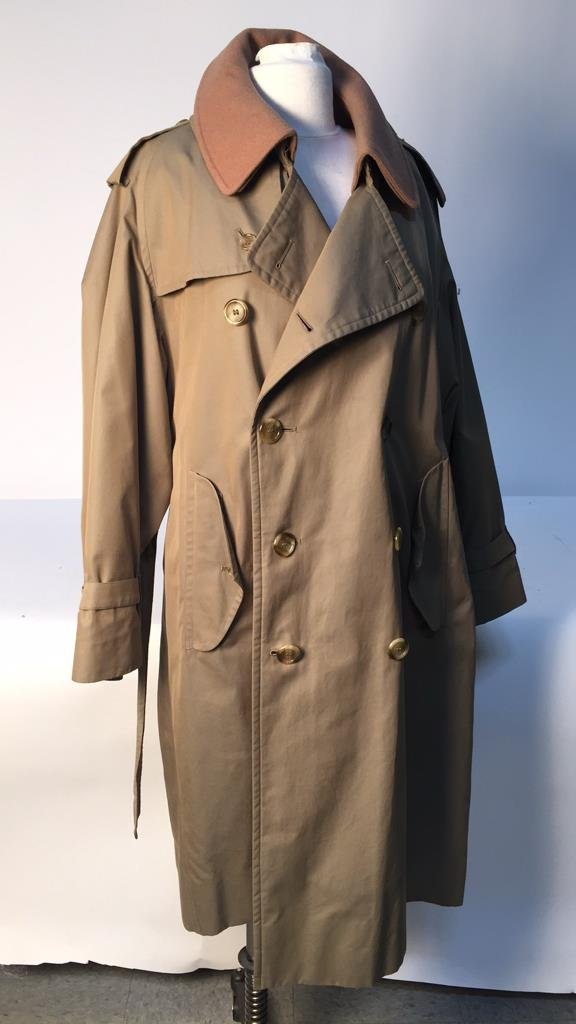 Men's BURBERRY Trench Coat (1 of 8)