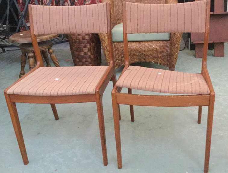 Pair Of Mid Century Modern Chairs (1 of 6)
