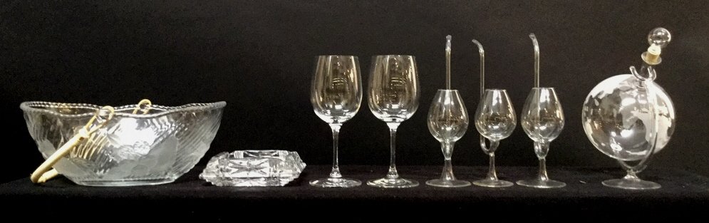 8 Piece Glass Group Lot Of Wine &Dining Room Items: 3 wine tasting glasses , globe decanter , glass smoking tray , glass fruit basket with bamboo holder