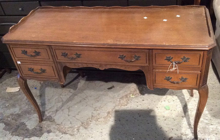 Signed Rway vintage wood vanity desk (1 of 7)