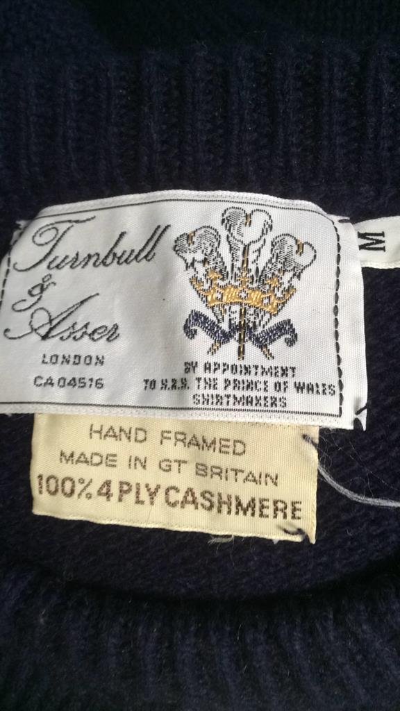 3 cashmere ladies sweaters (1 of 10)