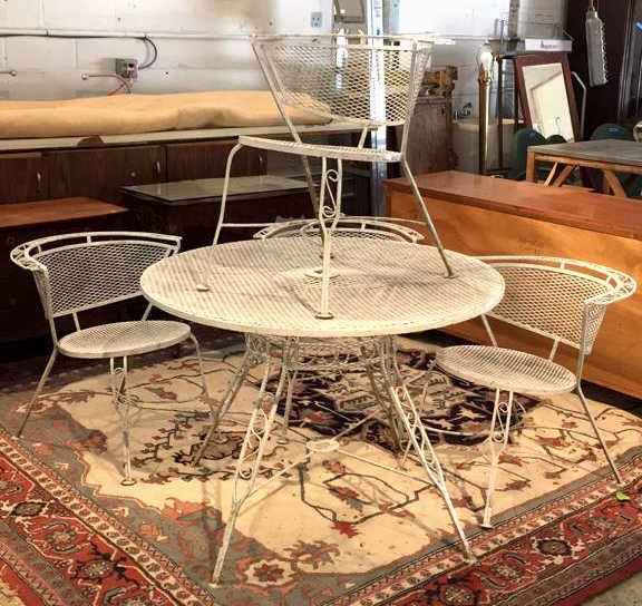 Vintage Mesh Metal Outdoor Patio Set (1 of 7)