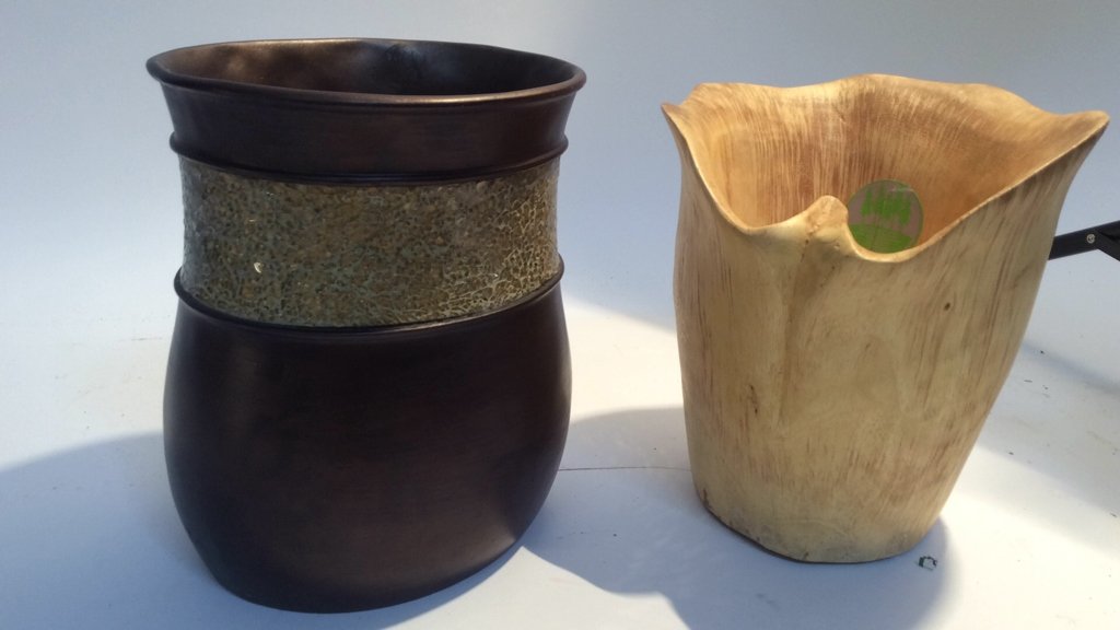 2 organic style vases decorative works (1 of 9)