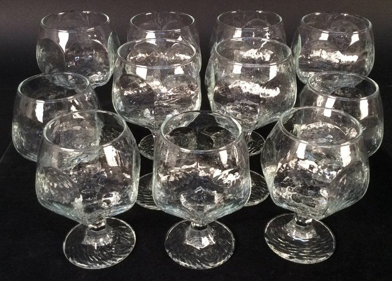 Vintage Diner Glasses 11 Piece Set: Vintage Diner Glasses 11 Piece Set lot includes 6 tall glasses measuring 6.5"H and 5 short glasses measuring 5.5"H