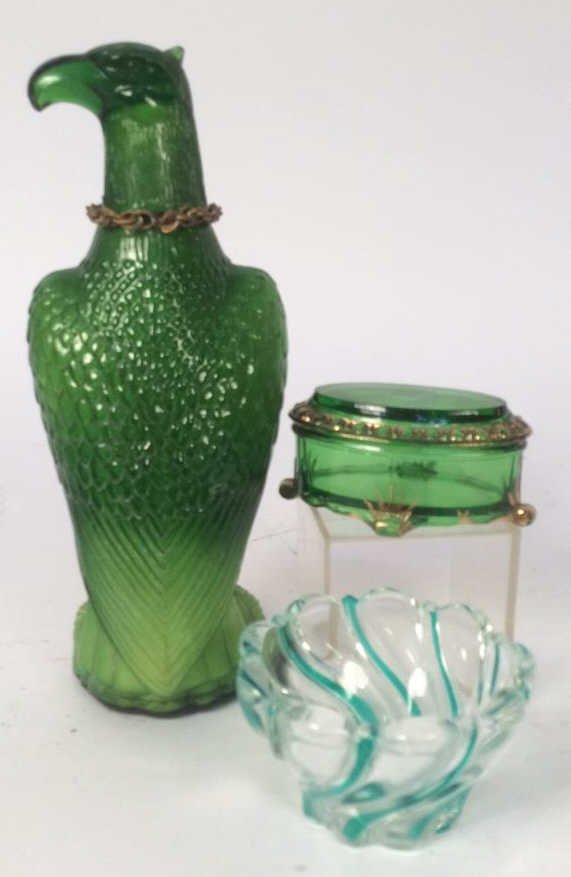 Vintage Green Glass Table Articles (1 of 10)